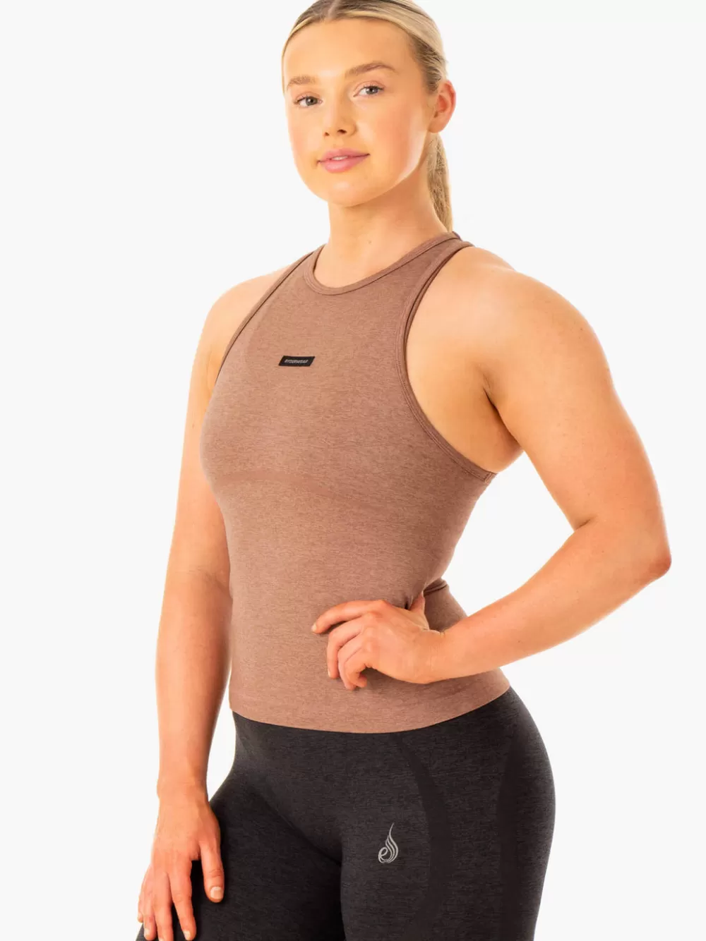 Outlet Excel Seamless Mid Length Tank Womens Tops